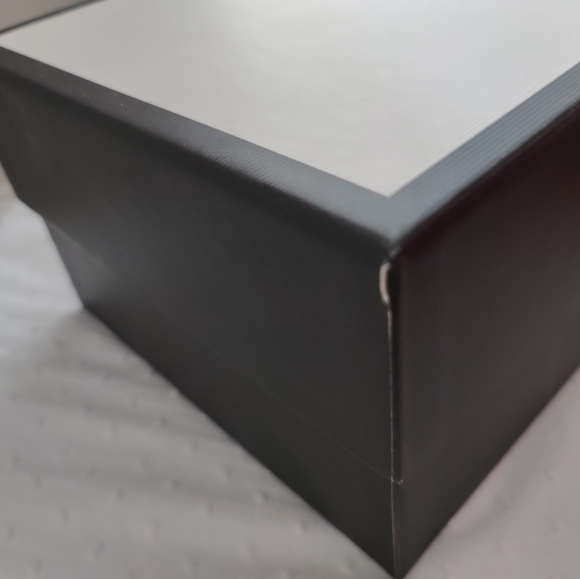 Authentic Gucci Shoebox - Picture 8 of 8